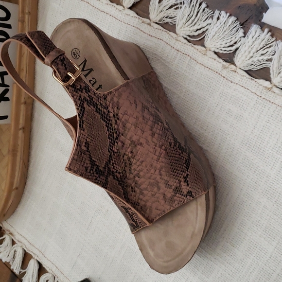 New In Box -Snakeskin Wedge - Picture 5 of 8